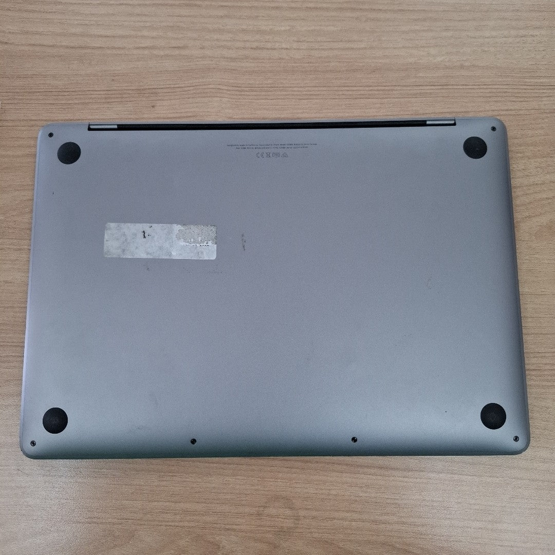 LAPTOP APPLE MACBOOK PRO 13" 2020 1.4 A2289 256 GB SSD 8 GB RAM (SEMINUEVO)