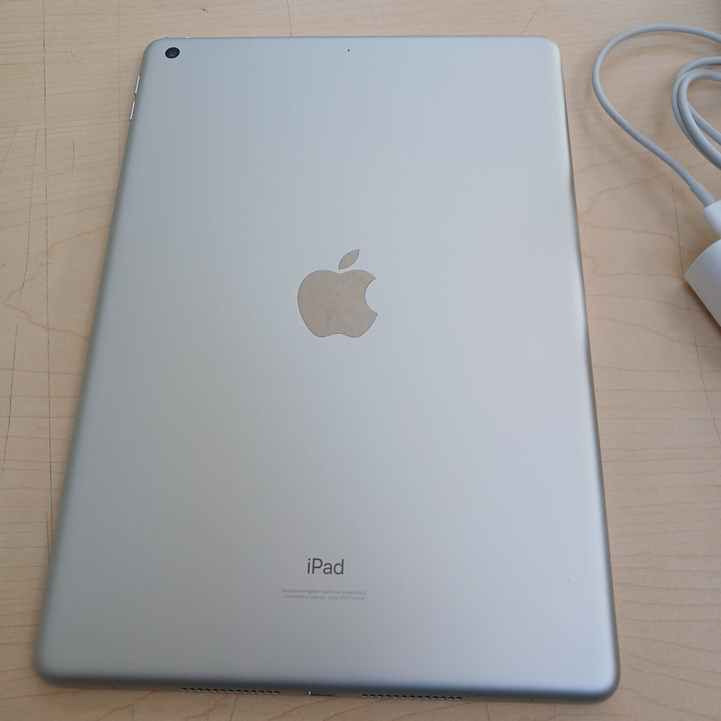 TABLETA APPLE IPAD 9 A2602 64 GB 3 GB RAM (SEMINUEVO)
