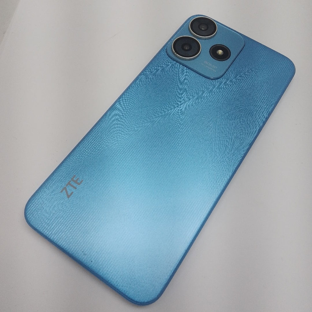 CELULAR ZTE BLADE V50 SMART 7060 128 GB 4 GB RAM (SEMINUEVO)