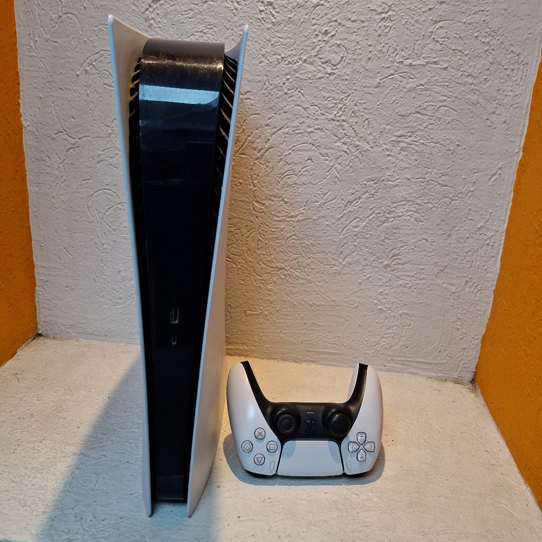 CONSOLA DE VIDEOJUEGO SONY PS5 825 SSD (SEMINUEVO)