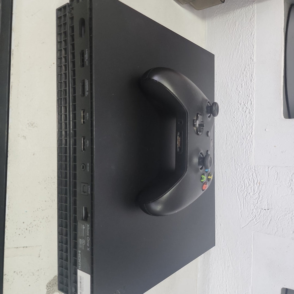 CONSOLA DE VIDEOJUEGO MICROSOFT XBOX ONE X 1 TB (SEMINUEVO)