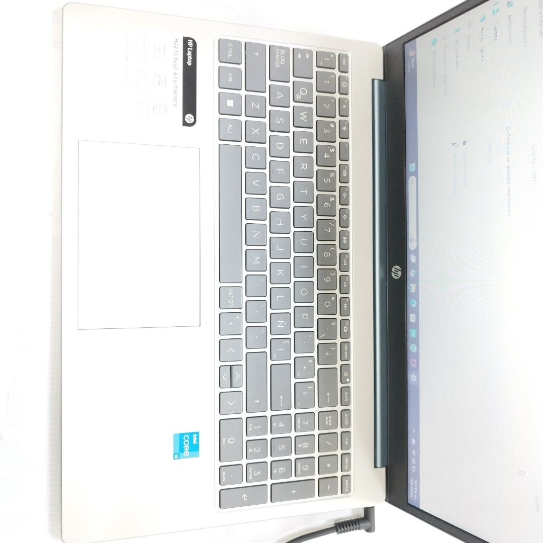 LAPTOP HP 15-FD0000LA (2024) 512 GB SSD 8 GB RAM (SEMINUEVO)