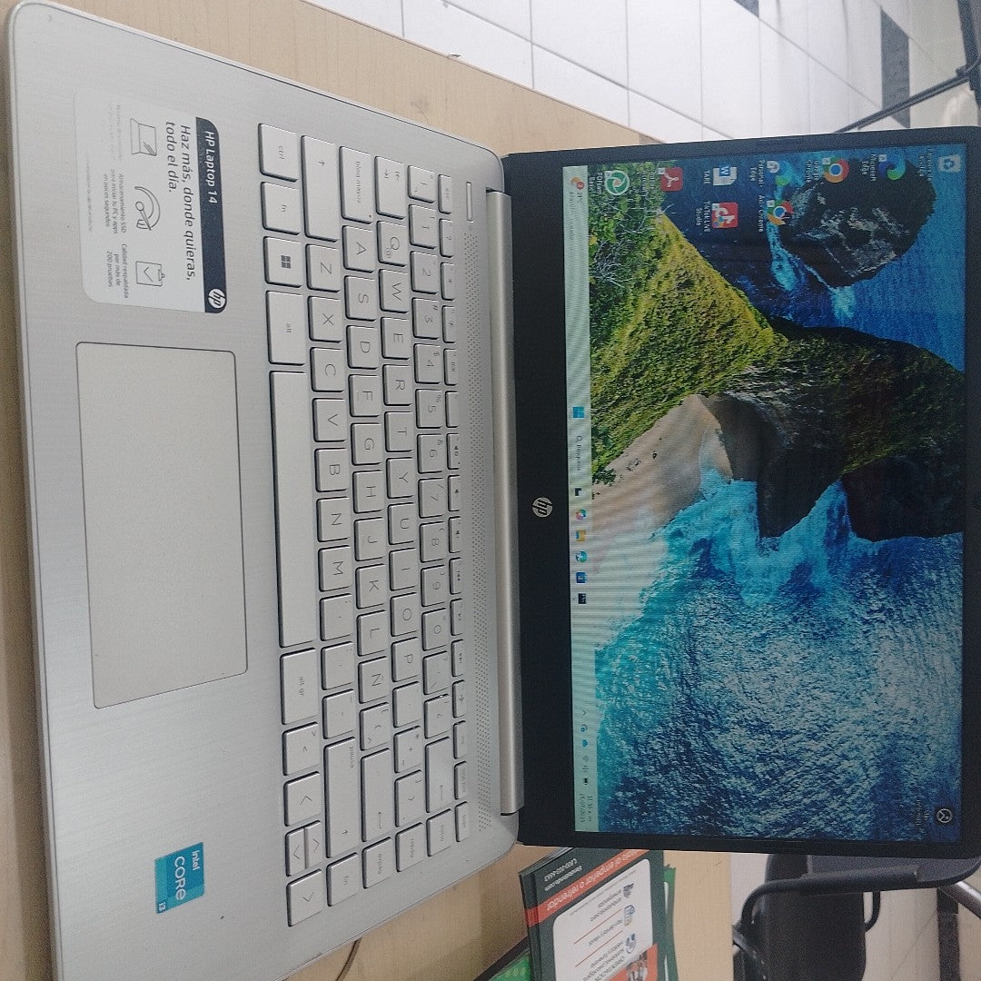 LAPTOP HP 14-DQ5007LA (2023) 512 GB SSD 16 GB RAM (SEMINUEVO)