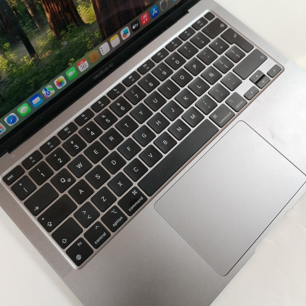 LAPTOP APPLE MACBOOK AIR 13" 2020 3.2 A2337 256 GB SSD 8 GB RAM (SEMINUEVO)