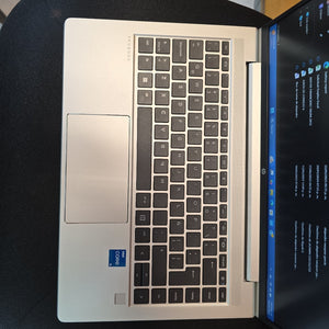 LAPTOP HP PROBOOK 440 G9 (2023) 512 GB SSD 16 GB RAM (SEMINUEVO)