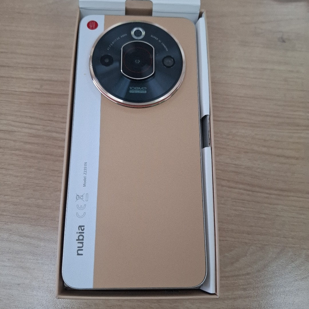 CELULAR NUBIA  FOCUS PRO 5G Z2351N 256 GB 8 GB RAM (SEMINUEVO)