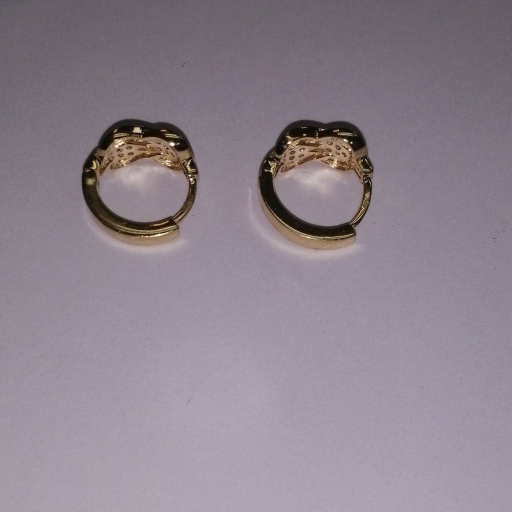 HUGGIES ORO 14K 2.7 (NUEVO)