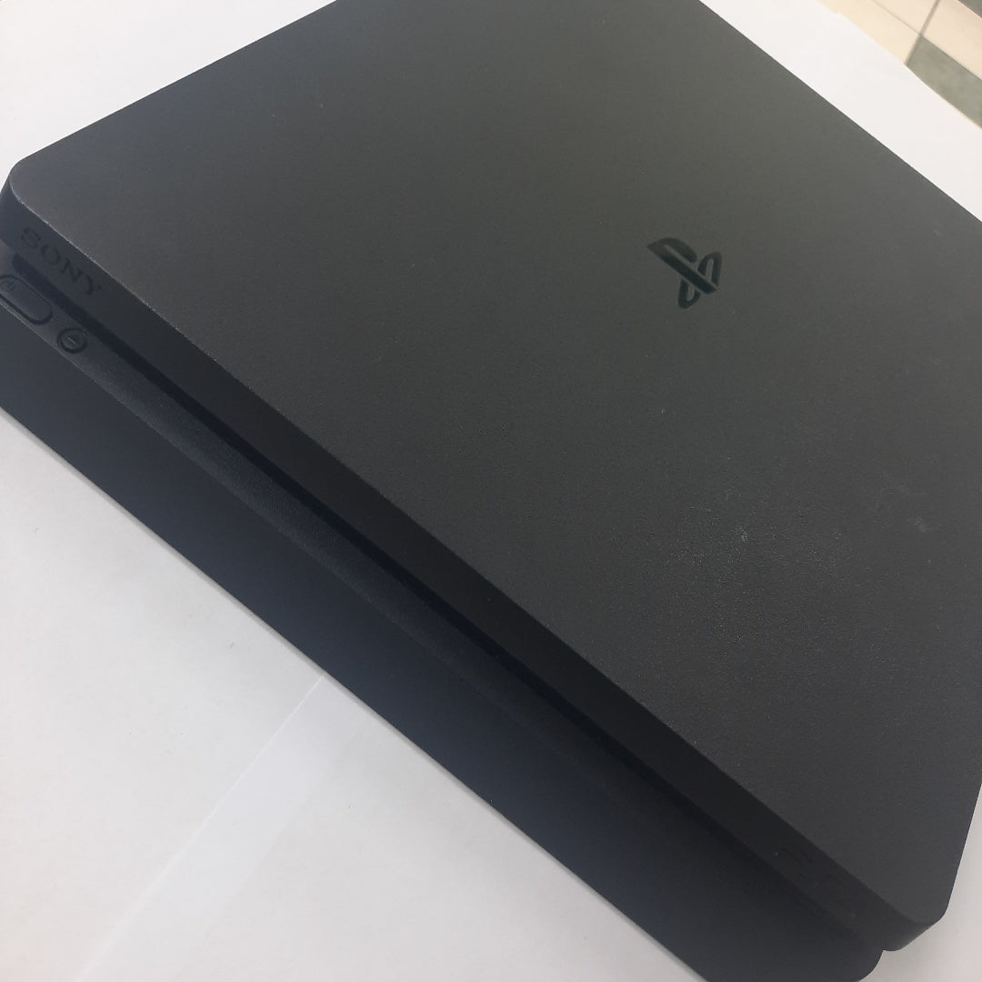CONSOLA DE VIDEOJUEGO SONY PS4 SLIM 1 TB (SEMINUEVO)