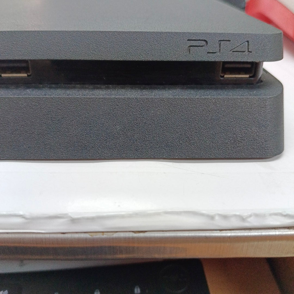 CONSOLA DE VIDEOJUEGO SONY PS4 SLIM 1 TB (SEMINUEVO)