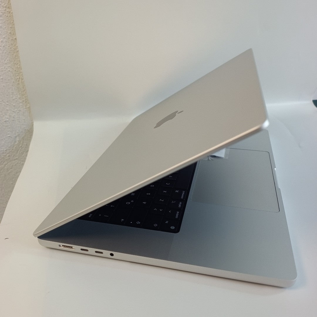 LAPTOP APPLE MACBOOK PRO 16" 2021 3.2 A2485 (10 CPU / 16 GPU) 1 TB SSD 16 GB RAM (SEMINUEVO)