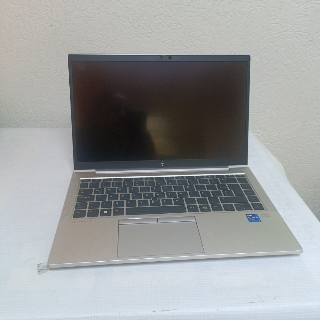 LAPTOP HP ELITEBOOK 840 G8 (2023) 256 GB SSD 16 GB RAM (SEMINUEVO)