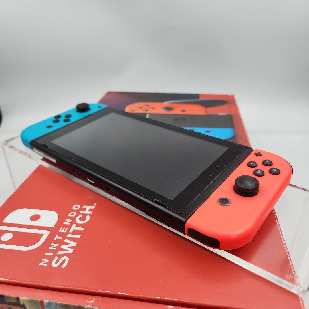CONSOLA DE VIDEOJUEGO NINTENDO SWITCH 1.1 32 GB (SEMINUEVO)