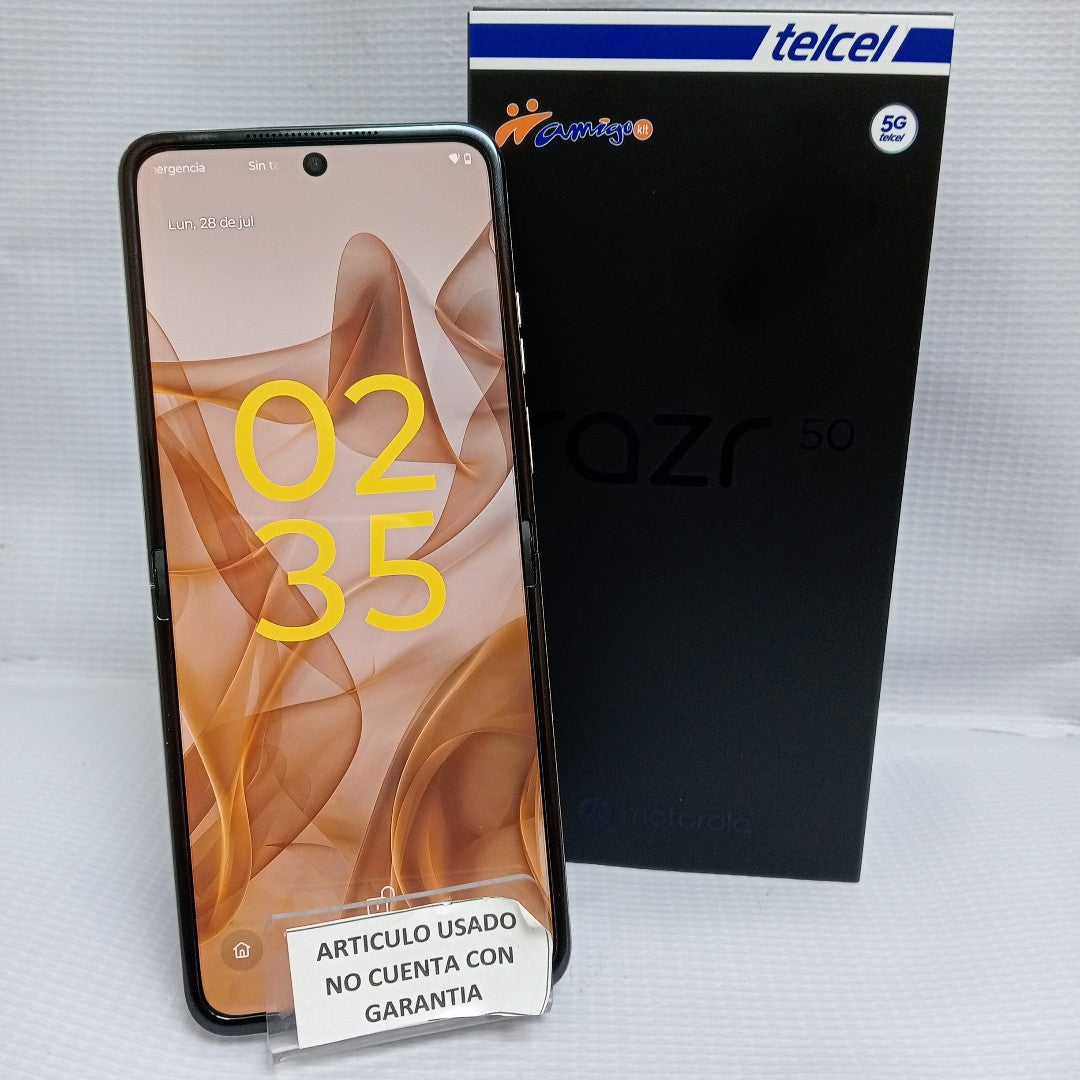 CELULAR MOTOROLA RAZR 50 5G XT2453-1 512 GB 12 GB RAM (SEMINUEVO)