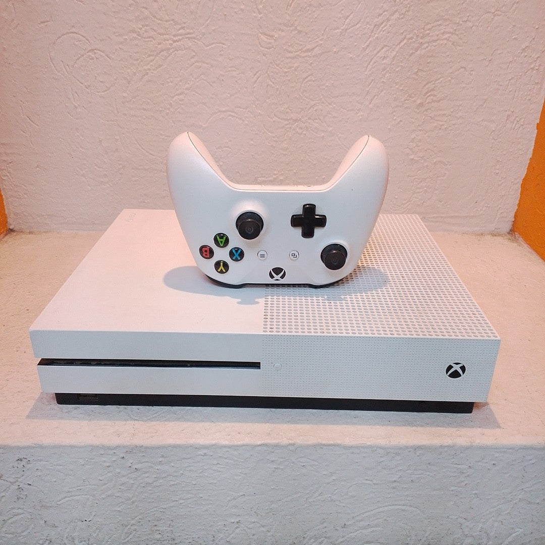 CONSOLA DE VIDEOJUEGO MICROSOFT XBOX ONE S 500 GB  (SEMINUEVO)