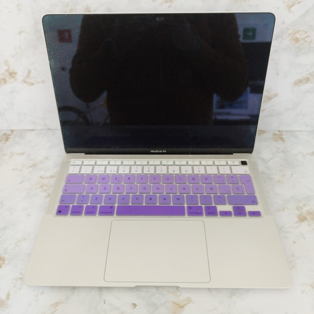 LAPTOP APPLE MACBOOK AIR 13" 2020 3.2 A2337 256 GB SSD 8 GB RAM (SEMINUEVO)