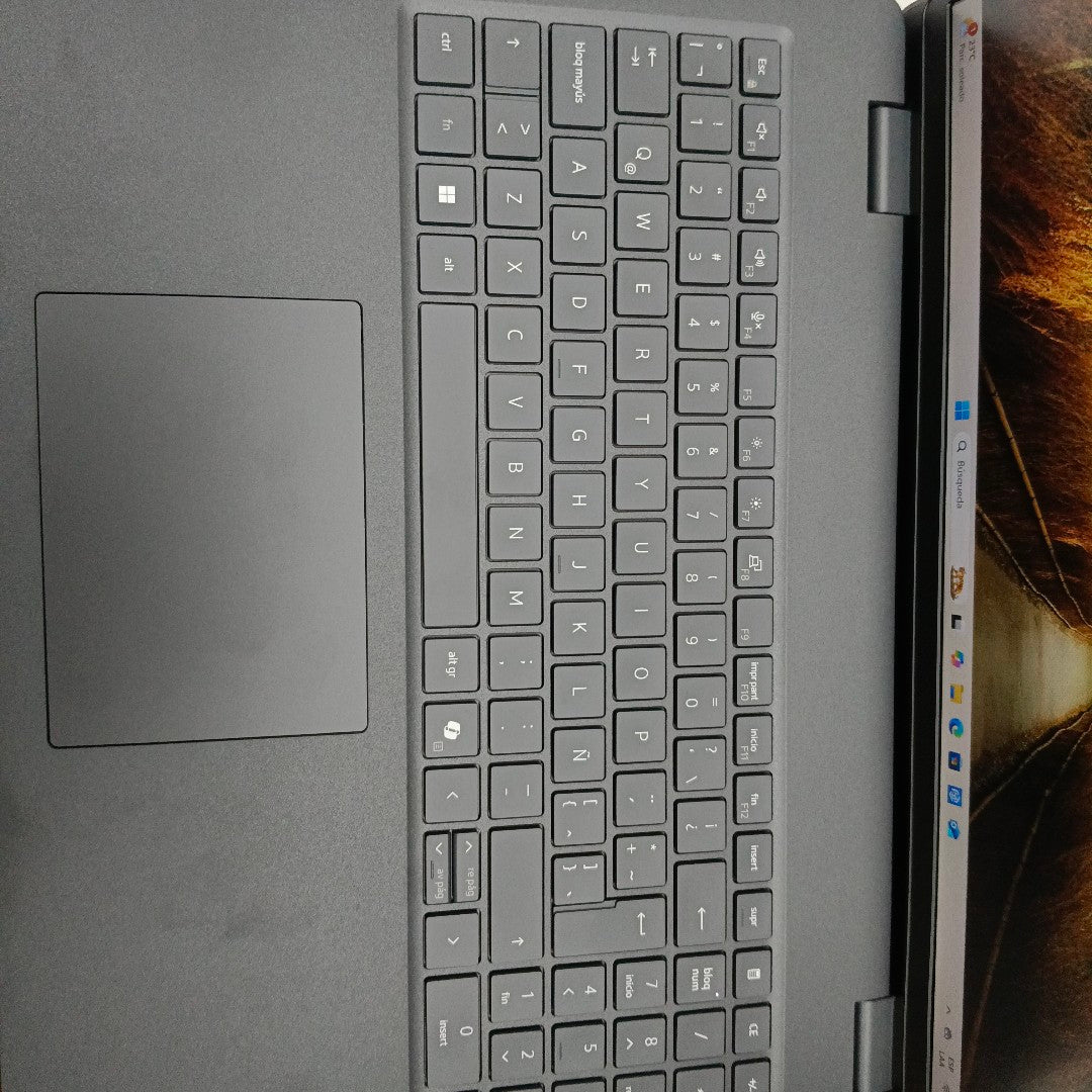 LAPTOP DELL PRO 16 (2025) 256 GB SSD 8 GB RAM