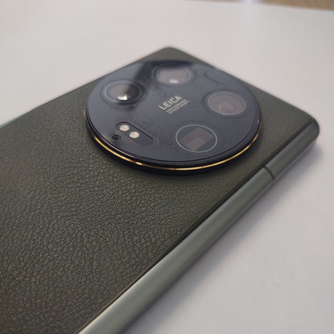 CELULAR XIAOMI 13 ULTRA 2304FPN6DG (2023) 1 TB 16 GB RAM (SEMINUEVO)