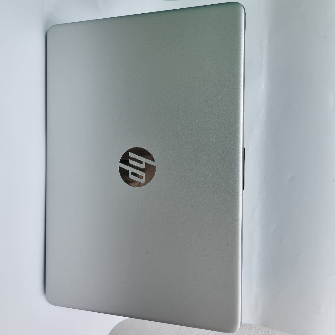 LAPTOP HP 14-DQ0530LA(2024) 256 GB SSD 8 GB RAM (SEMINUEVO)