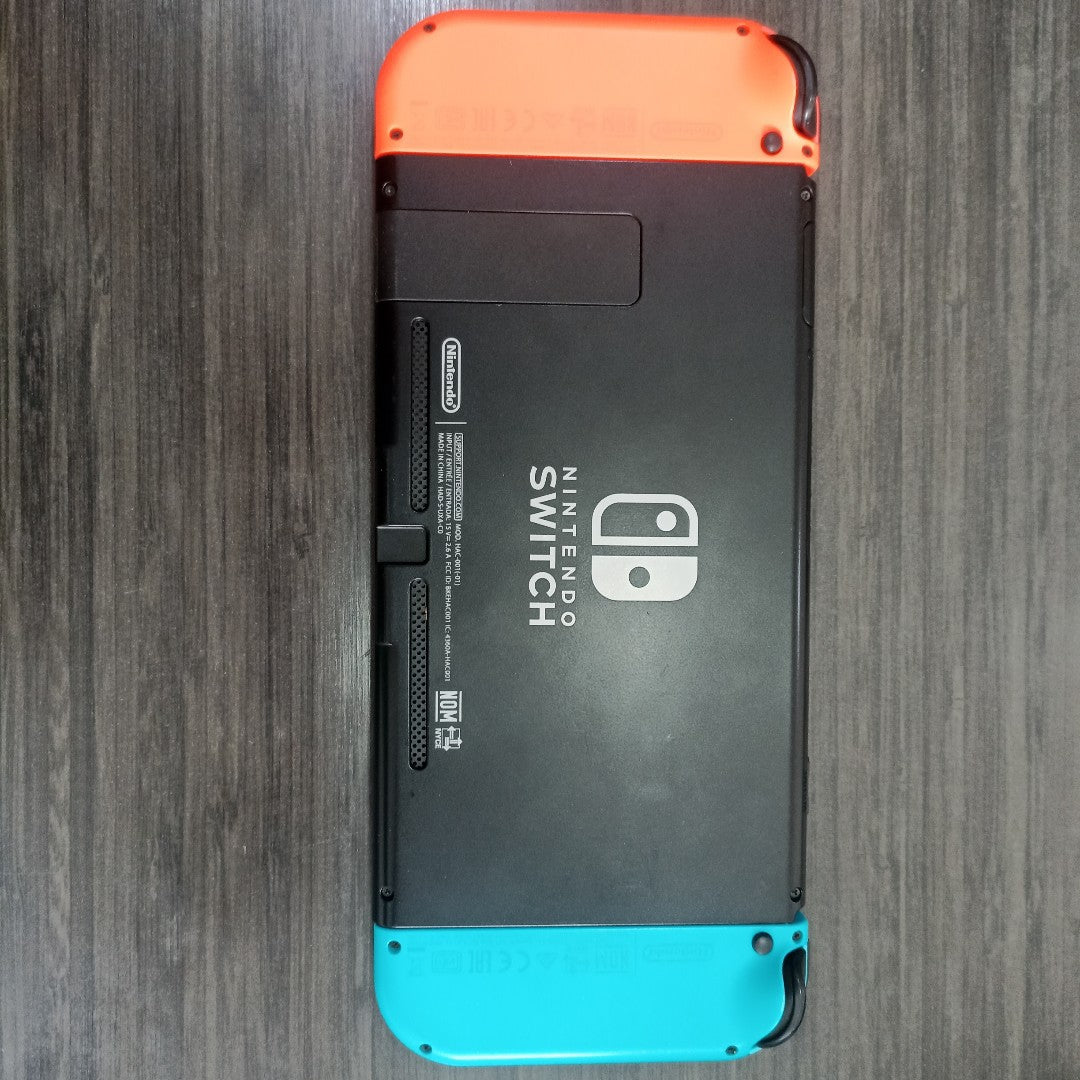 CONSOLA DE VIDEOJUEGO NINTENDO SWITCH 32 GB (SEMINUEVO)