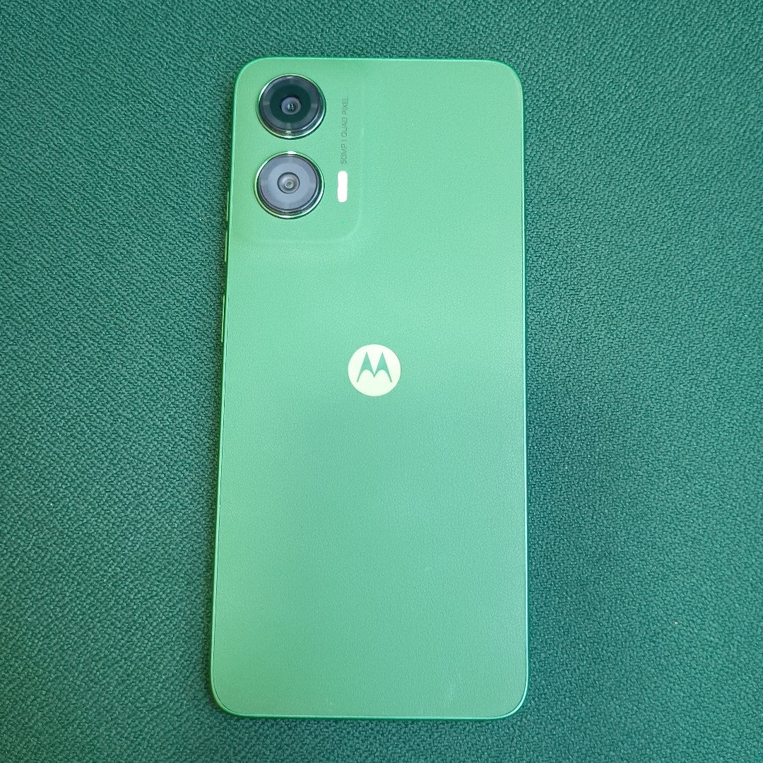 CELULAR MOTOROLA MOTO G35 5G XT2433-2 256 GB 4 GB RAM (SEMINUEVO)
