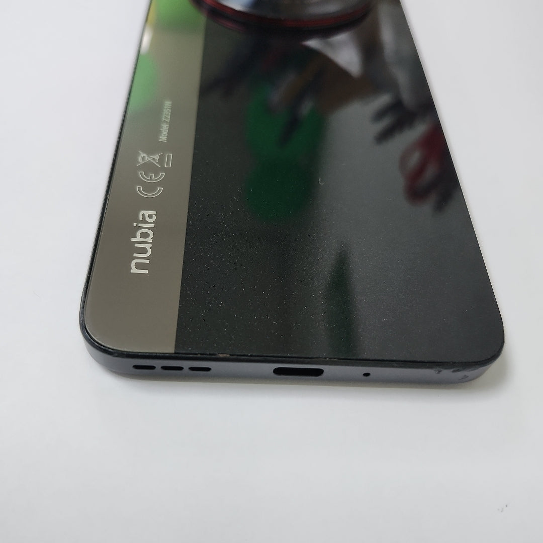 CELULAR NUBIA  FOCUS PRO 5G Z2351N 256 GB 8 GB RAM (SEMINUEVO)