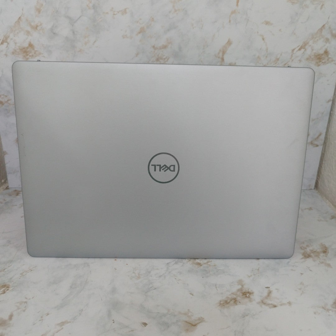 LAPTOP DELL INSPIRON 16 5640 (2024) 1 TB SSD 16 GB RAM (SEMINUEVO)