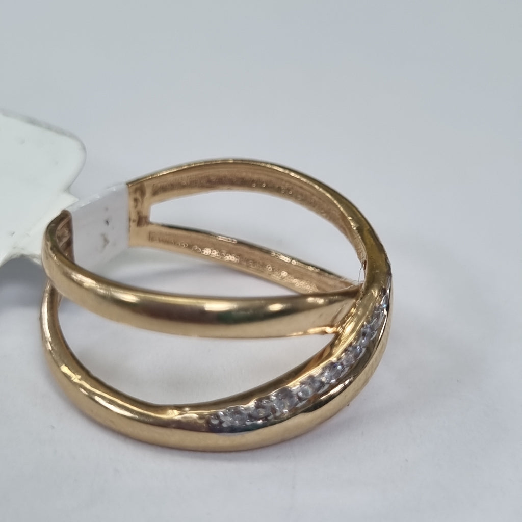 10001AND00060B1308 FRD5A ANILLO 3 HILOS CRUZADOS UNO CON CIRCONIA ORO 14K 3.2GRS (NUEVO)