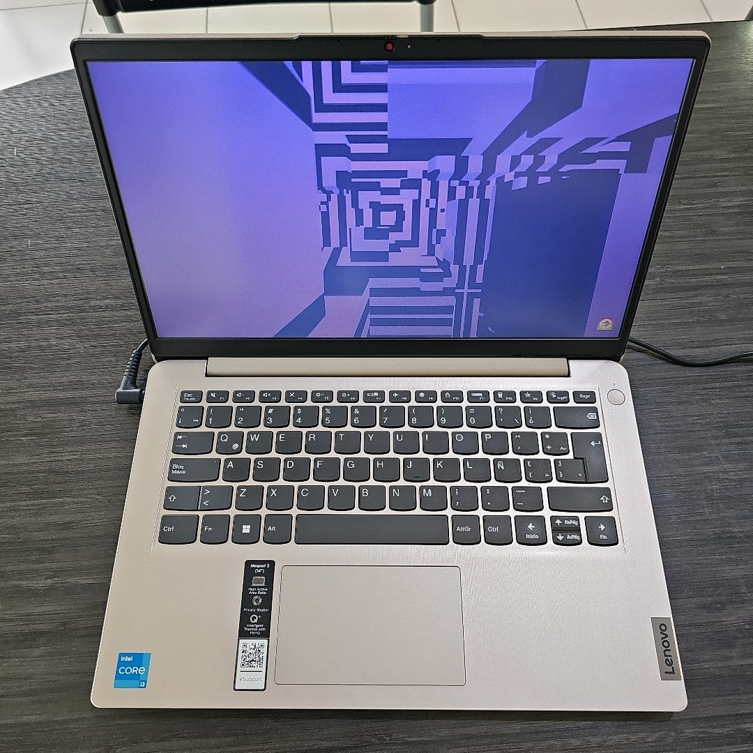 LAPTOP LENOVO IDEAPAD 3 14ITL6 (2023) 1 TB + 256 GB SSD 8 GB RAM (SEMINUEVO)