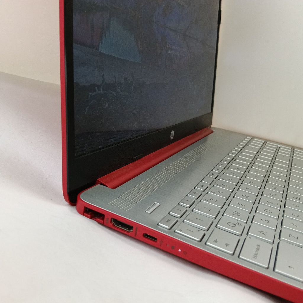 LAPTOP HP 15-GW0031LA (2021) 512 GB SSD 8 GB RAM (SEMINUEVO)