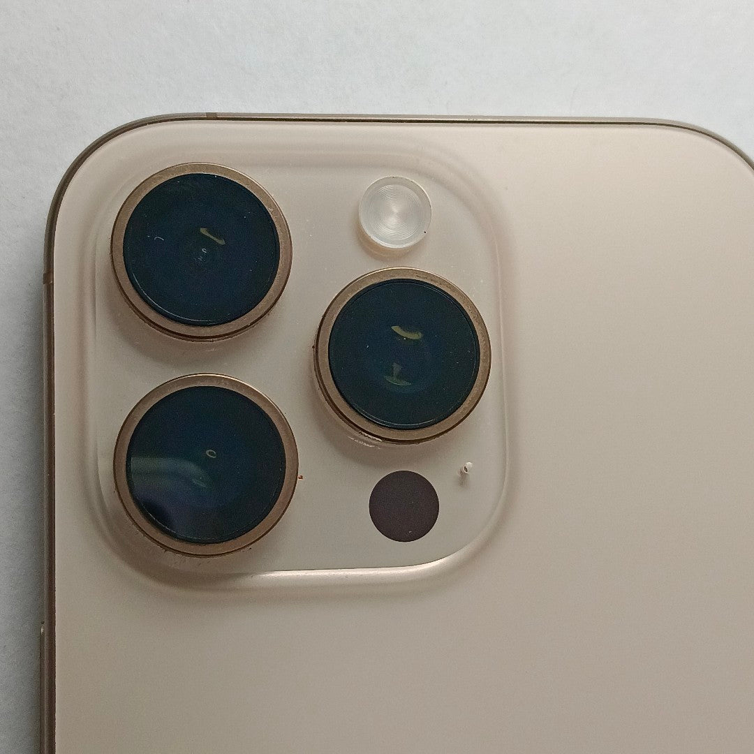CELULAR APPLE IPHONE 16 PRO A3292 (2024) 256 GB 8 GB RAM (SEMINUEVO)