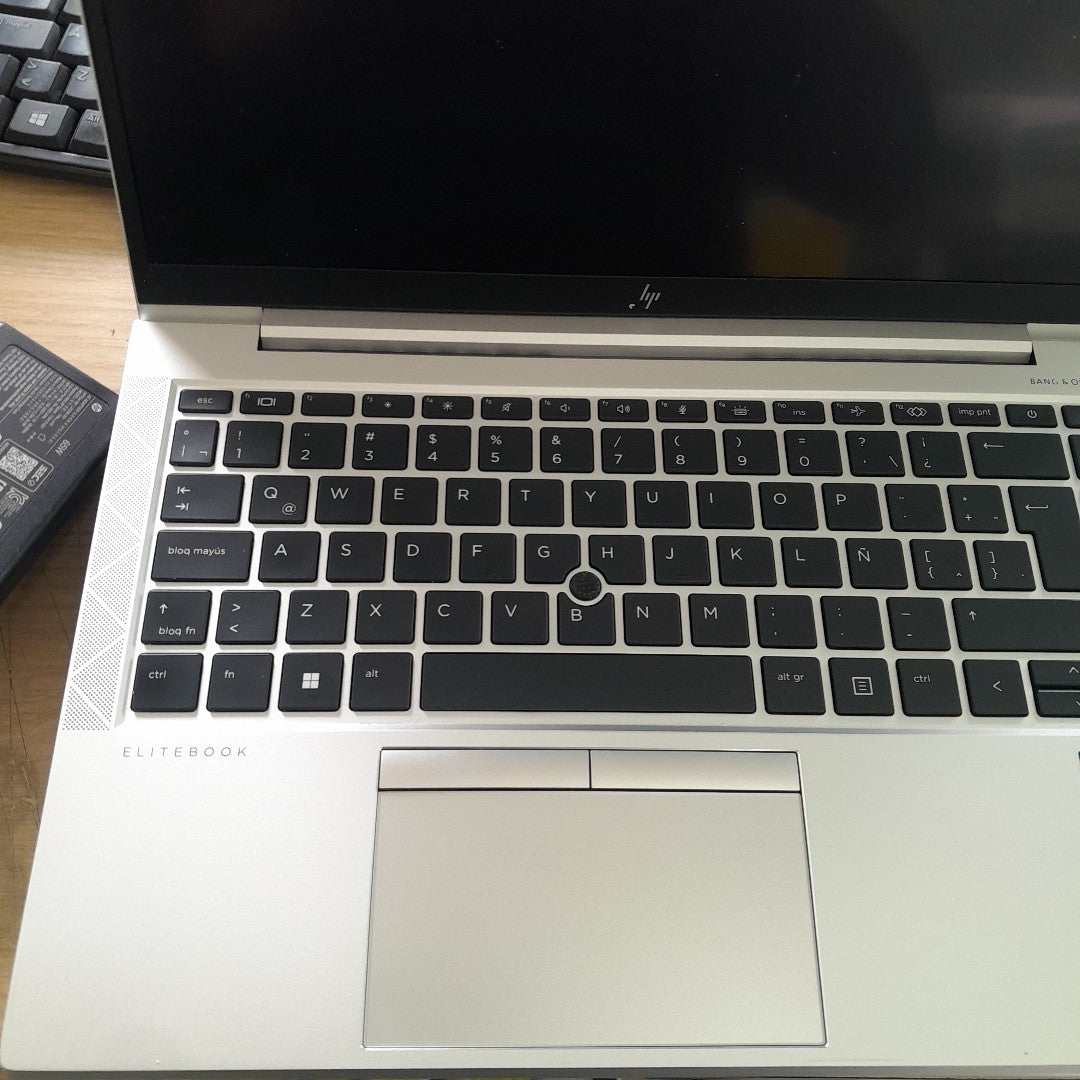 LAPTOP HP ELITEBOOK 840 G8 (2023) 256 GB SSD 16 GB RAM