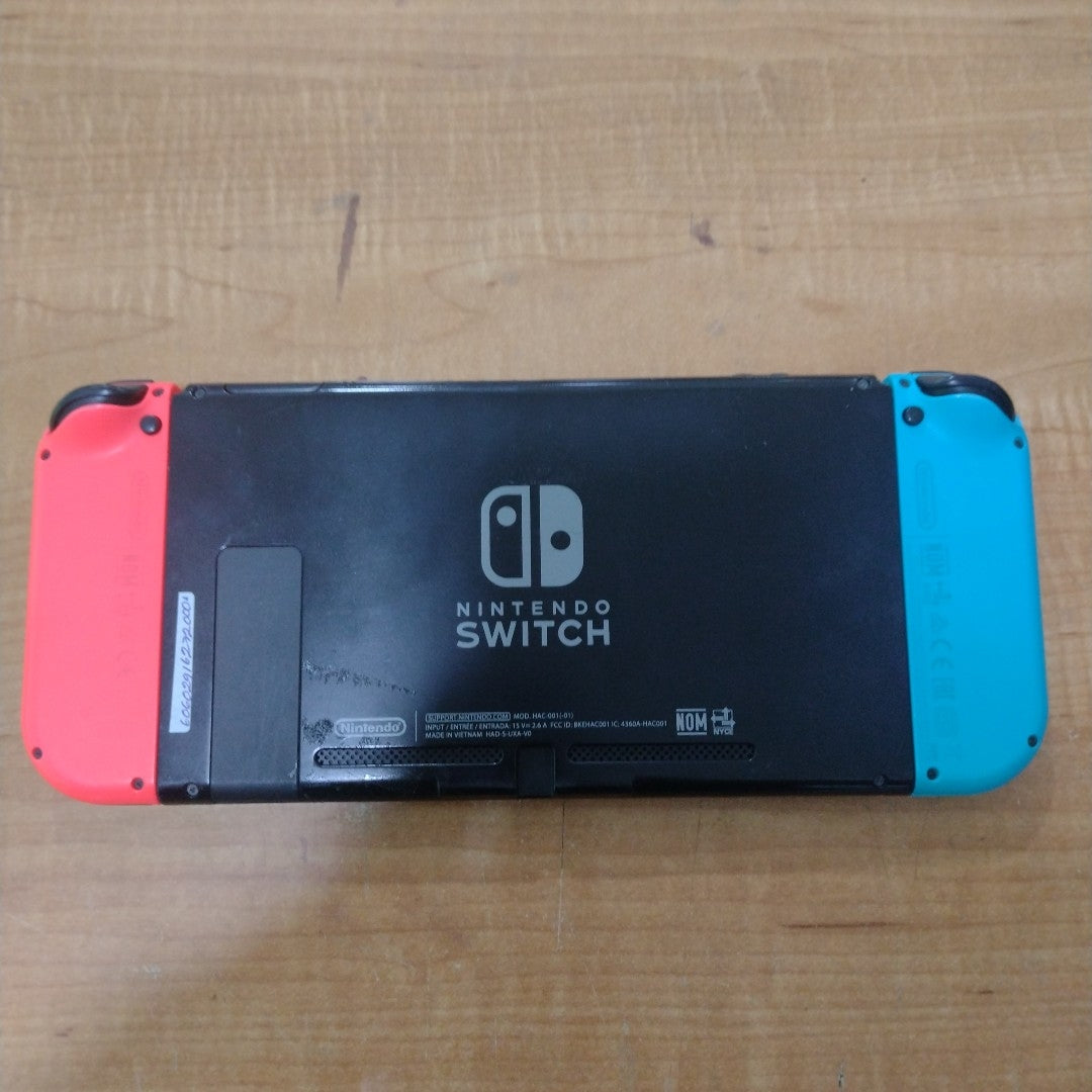 CONSOLA DE VIDEOJUEGO NINTENDO SWITCH 32 GB (SEMINUEVO)