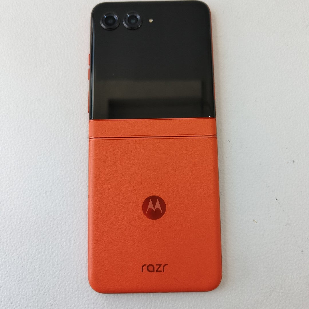 CELULAR MOTOROLA RAZR 50 5G XT2453-1 512 GB 12 GB RAM (SEMINUEVO)