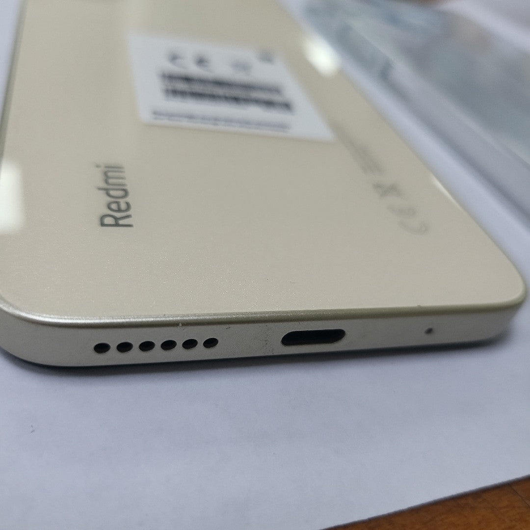 CELULAR XIAOMI REDMI 13 24049RN28L (2024) 256 GB 8 GB RAM (SEMINUEVO)