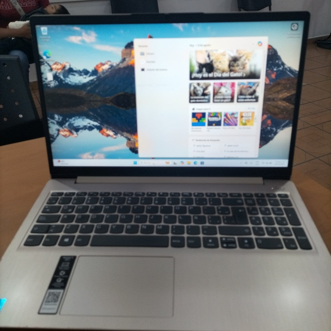 LAPTOP LENOVO IDEAPAD 3 15ITL6 (2022) 256 GB SSD 8 GB RAM