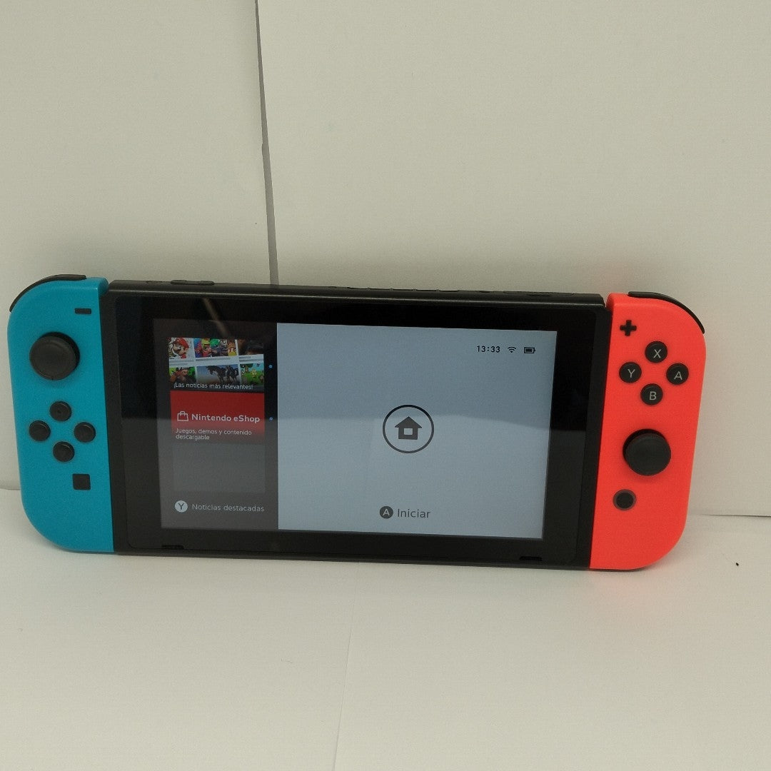 CONSOLA DE VIDEOJUEGO NINTENDO SWITCH 1.1 32 GB (SEMINUEVO)