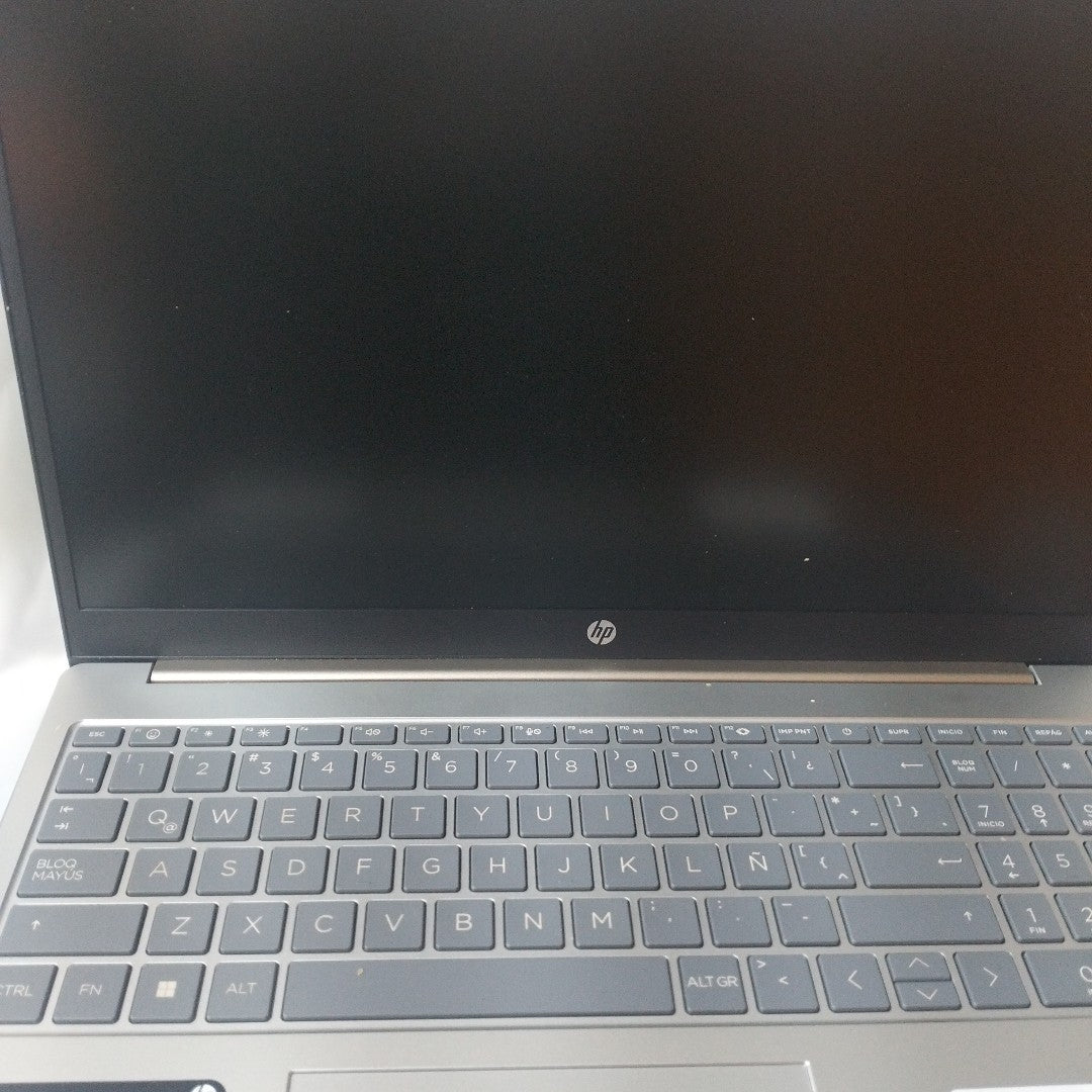 LAPTOP HP 15-FC0069LA (2024) 512 GB SSD 8 GB RAM (SEMINUEVO)