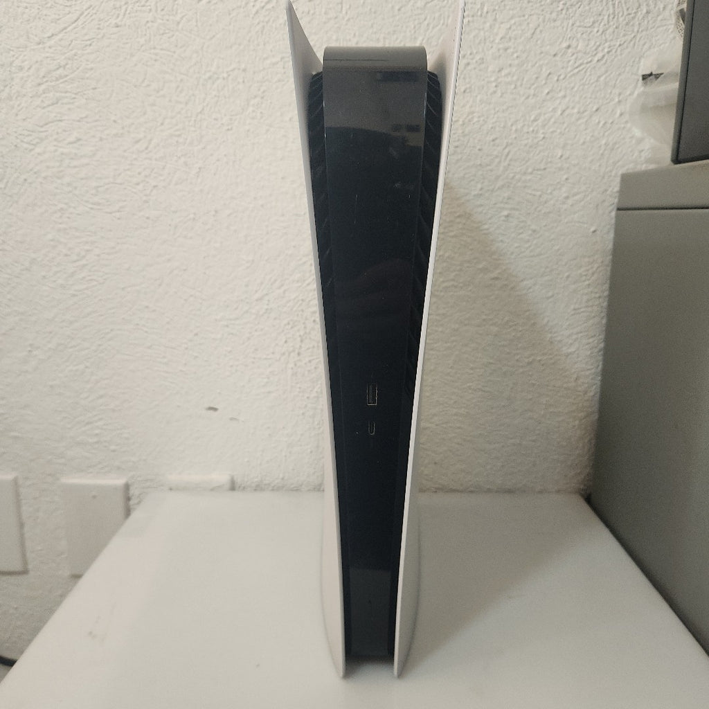 CONSOLA DE VIDEOJUEGO SONY PS5 DIGITAL 825 SSD (SEMINUEVO)