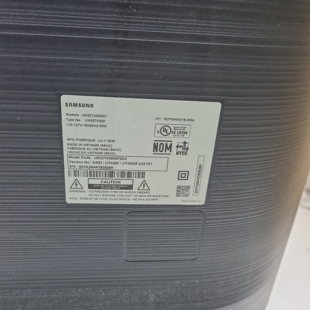 PANTALLA SAMSUNG UN32T4300AF (2020) 32" LED HD (SEMINUEVO)