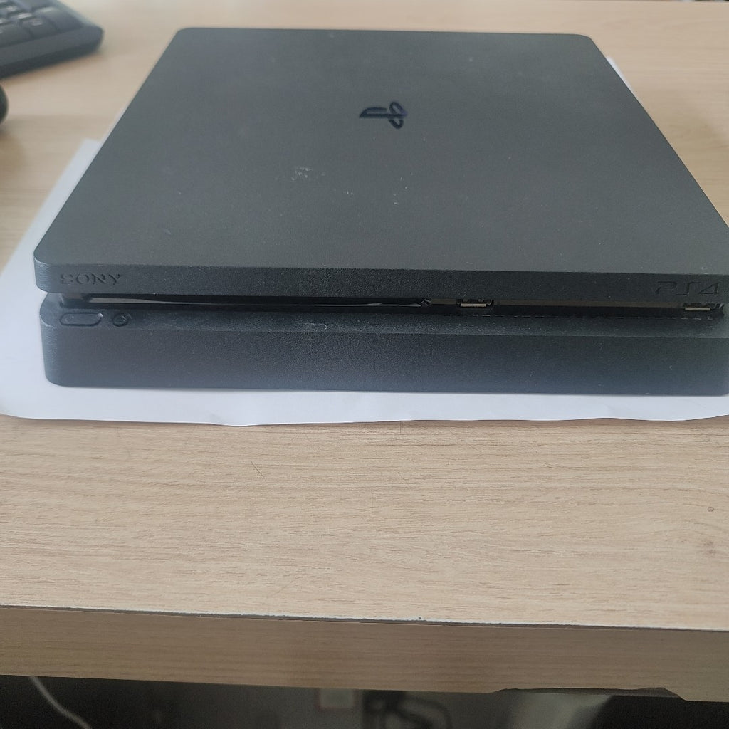 CONSOLA DE VIDEOJUEGO SONY PS4 SLIM 1 TB (SEMINUEVO)