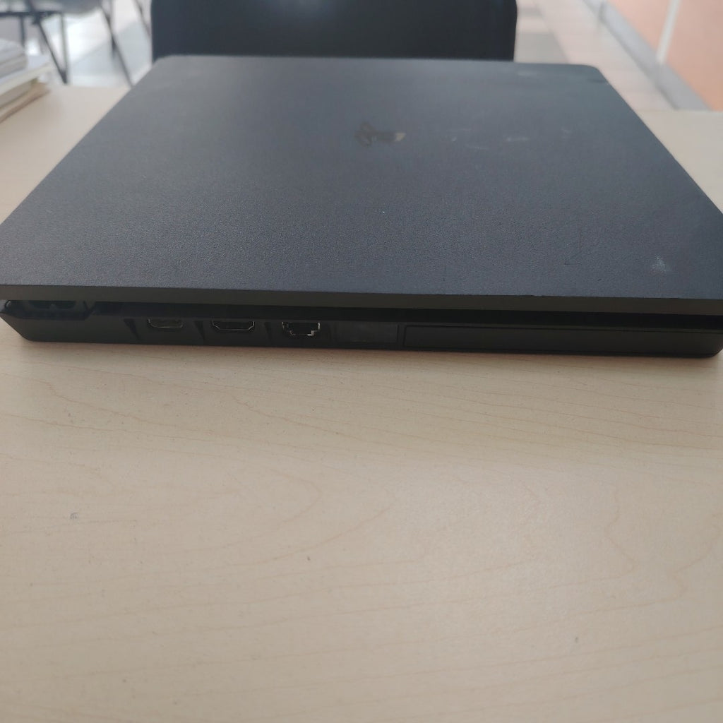 CONSOLA DE VIDEOJUEGO SONY PS4 SLIM 1 TB (SEMINUEVO)
