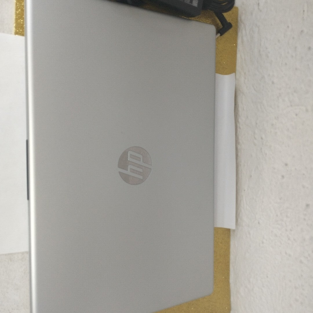 LAPTOP HP 15-FD0024LA (2024) 512 GB SSD 16 GB RAM (SEMINUEVO)