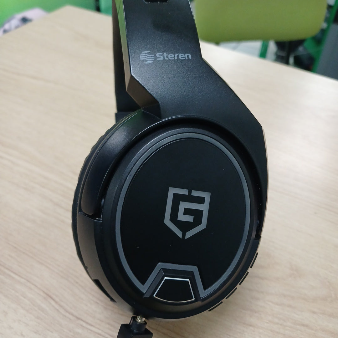 AUDIFONOS STEREN AUD-570 INALAMBRICO OVER EAR (SEMINUEVO)
