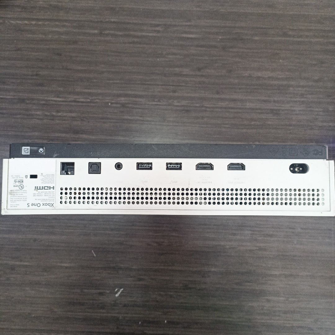 CONSOLA DE VIDEOJUEGO MICROSOFT XBOX ONE S 1 TB (SEMINUEVO)