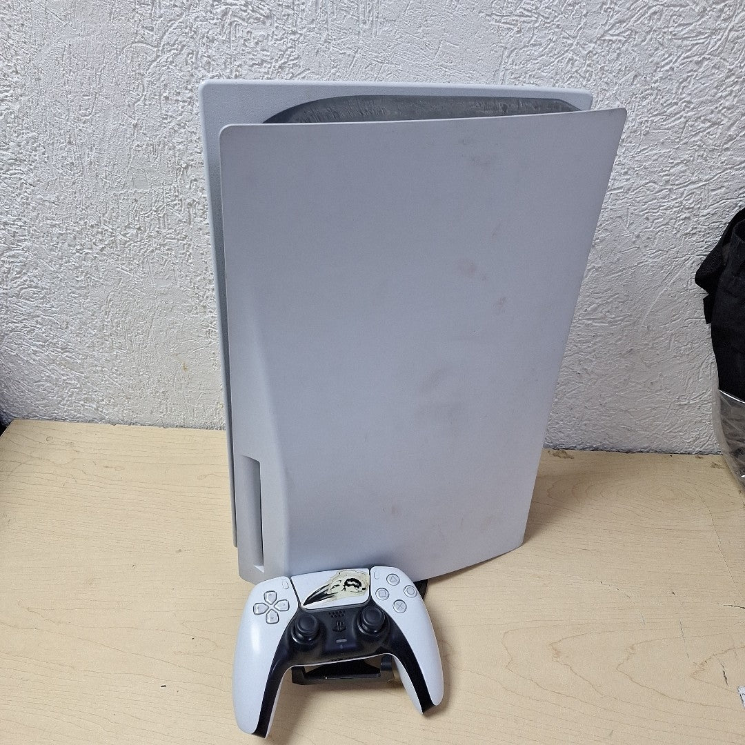 CONSOLA DE VIDEOJUEGO SONY PS5 825 SSD (SEMINUEVO)