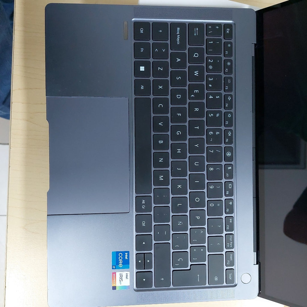 LAPTOP HUAWEI MATEBOOK X PRO MRG-W76 (2022) 1 TB SSD 16 GB RAM (SEMINUEVO)