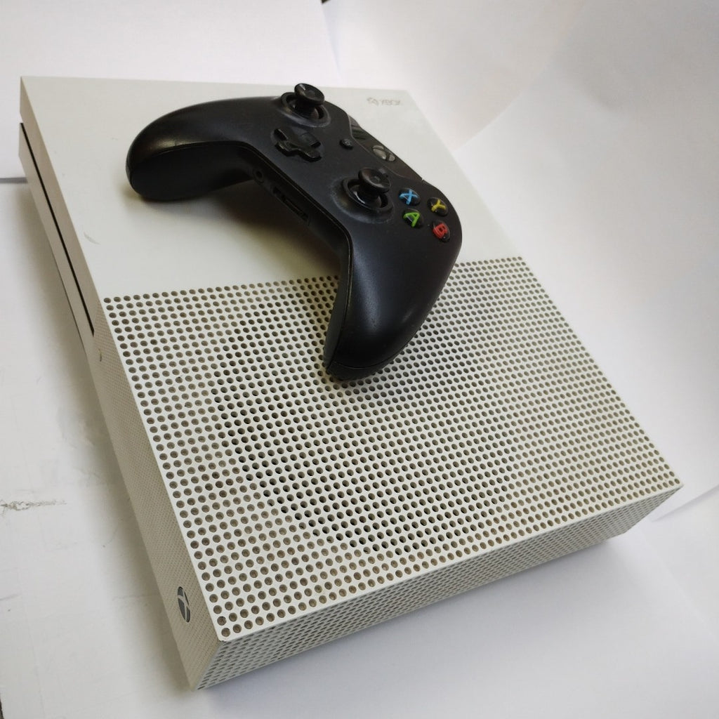 CONSOLA DE VIDEOJUEGO MICROSOFT XBOX ONE S 500 GB  (SEMINUEVO)
