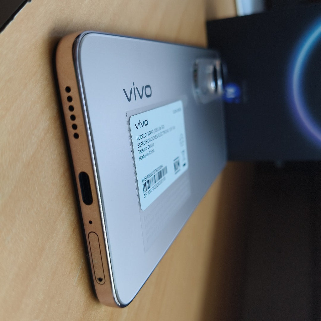 CELULAR VIVO V50 LITE 5G V2440 (2025) 256 GB 12 GB RAM (SEMINUEVO)