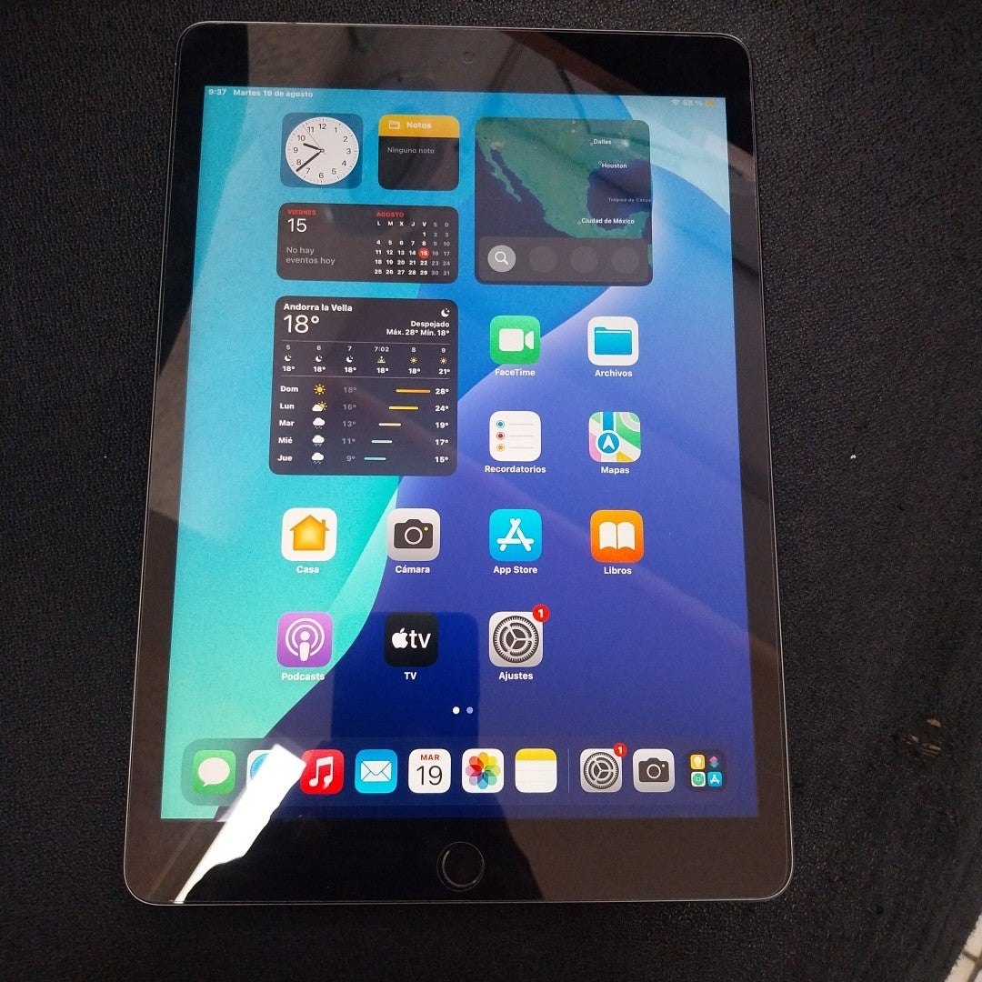 TABLETA APPLE IPAD 9 A2602 64 GB 3 GB RAM (SEMINUEVO)