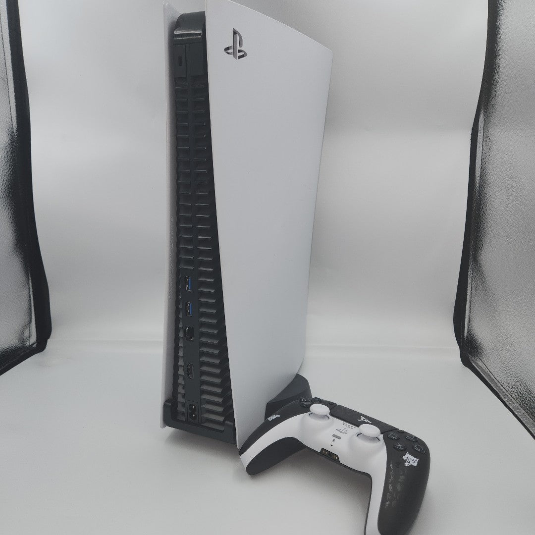 CONSOLA DE VIDEOJUEGO SONY PS5 825 SSD (SEMINUEVO)